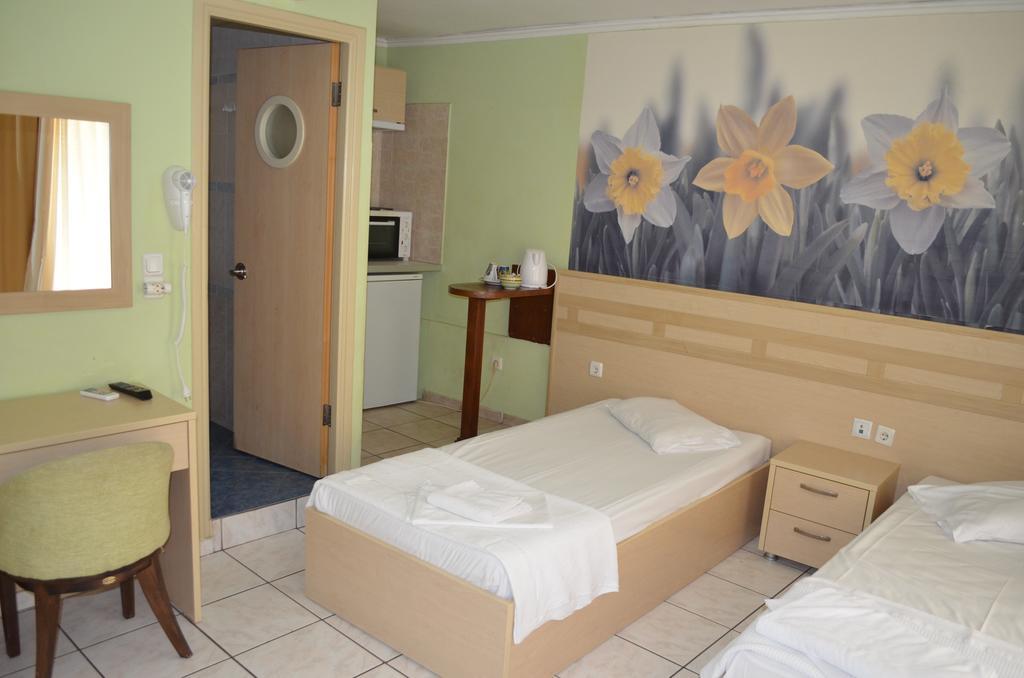 Fontana Rooms Mytilíni Habitación foto
